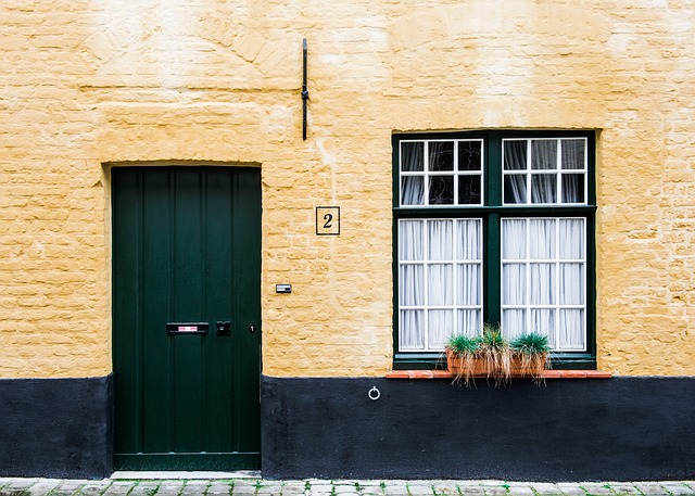 What are the benefits of fitting double glazing?